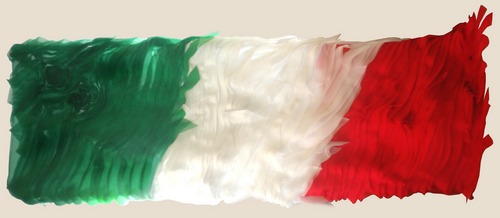 Omaggio Al Tricolore 24 Stilisti Creano La Loro Bandiera Italiana Modeyes 1054